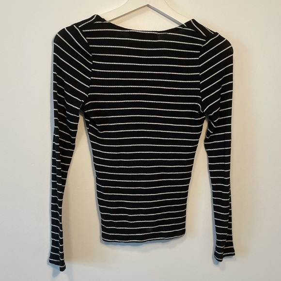 𝅺Urban Outfitters Lace Up Top - Picture 6 of 12